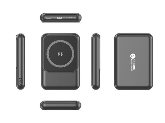 Bom preço. Banco de alimentação fino de 5000mah com saída sem fio de 5W 7.5W on-line