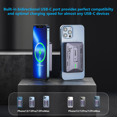 Bom preço. Banco de energia de carregamento sem fio rápido de 5000 mAh on-line