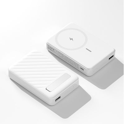 Bom preço. Compacto Banco de Energia Portátil Banco de Energia de Carregamento Rápido Magnético Ultra Slim on-line